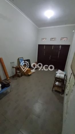 Rumah Strategis Modern Lb 200m2 di Tambaksari, Surabaya Rumah Strategis Modern Lb 200m2 di Tambaksari, Surabaya