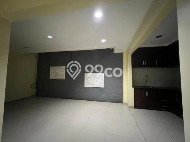 Disewakan! Rumah 4 Kamar Tidur &
3 Kamar Mandi di Kota Wisata, Bogor Disewakan! Rumah 4 Kamar Tidur &
3 Kamar Mandi di Kota Wisata, Bogor