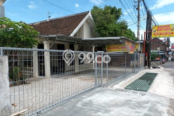 Siap Huni Rumah Mewah 4 Kamar di Semarang Selatan Dekat ke Mana Saja Siap Huni Rumah Mewah 4 Kamar di Semarang Selatan Dekat ke Mana Saja