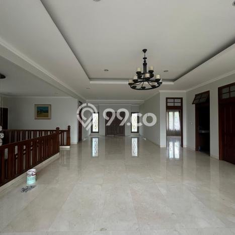 Rumah Elit Modern Tanpa Renovasi di Pondok Indah Jakarta Selatan Rumah Elit Modern Tanpa Renovasi di Pondok Indah Jakarta Selatan