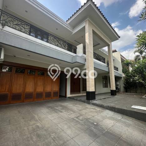 Rumah Elit Modern Tanpa Renovasi di Pondok Indah Jakarta Selatan Rumah Elit Modern Tanpa Renovasi di Pondok Indah Jakarta Selatan