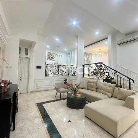 Hunian Mewah LB 560m2 Siap Pakai Desain Elegan di Pondok Indah, Jakarta Selatan Hunian Mewah LB 560m2 Siap Pakai Desain Elegan di Pondok Indah, Jakarta Selatan