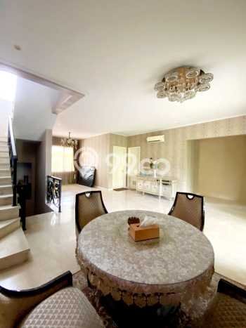 For Sale! Luxury House LT 189m2 Desain Elegan di Lebak Bulus For Sale! Luxury House LT 189m2 Desain Elegan di Lebak Bulus