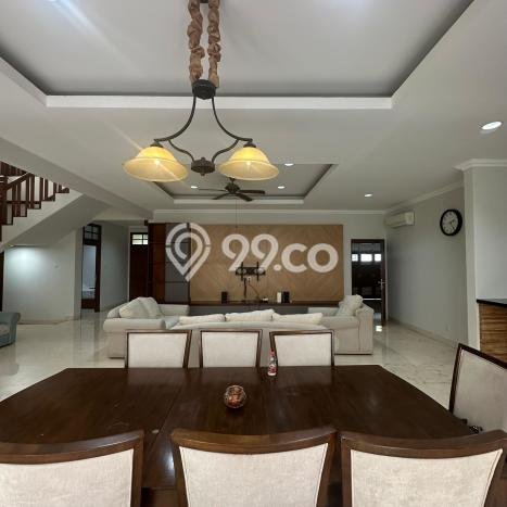 Rumah Elit Modern Tanpa Renovasi di Pondok Indah Jakarta Selatan Rumah Elit Modern Tanpa Renovasi di Pondok Indah Jakarta Selatan