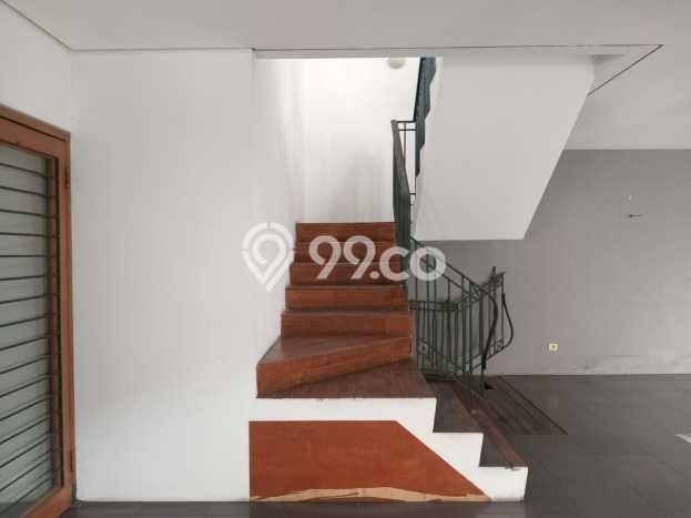 For Sale! Luxury House LT 350m2 Desain Elegan di Pondok Indah For Sale! Luxury House LT 350m2 Desain Elegan di Pondok Indah