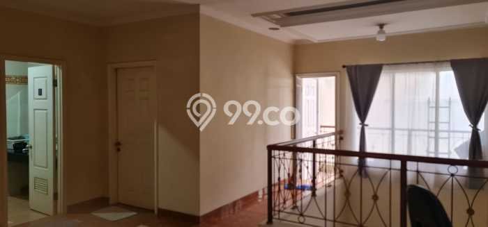 Rumah Mewah LB 240m2 Siap Pakai Desain Elegan di Cibubur, Bogor Rumah Mewah LB 240m2 Siap Pakai Desain Elegan di Cibubur, Bogor