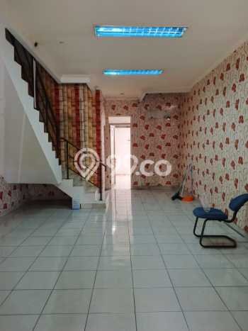 Ruko Disewa di Serpong Utara, Tangerang Selatan, LT 68m2 / LB 110m2 Ruko Disewa di Serpong Utara, Tangerang Selatan, LT 68m2 / LB 110m2