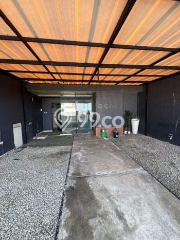 Ruko Disewa di Bekasi dengan LB 294m2 Area Komersial Ramai Ruko Disewa di Bekasi dengan LB 294m2 Area Komersial Ramai