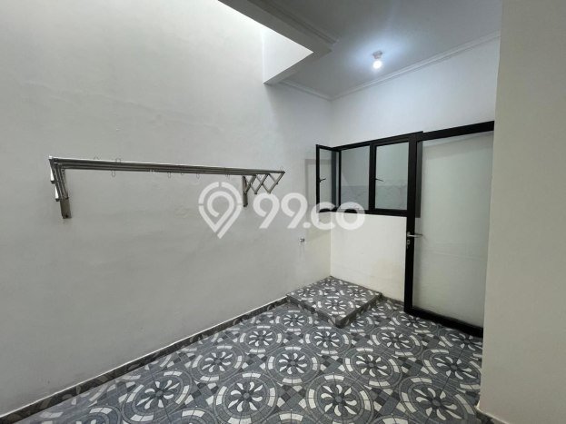 Hunian Cantik Modern Lb 180m2 di Duren Sawit, Jakarta Timur Hunian Cantik Modern Lb 180m2 di Duren Sawit, Jakarta Timur