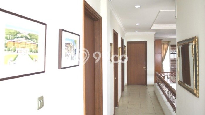 Rumah Luxury Modern Tanpa Renovasi di Bintaro Tangerang Selatan Rumah Luxury Modern Tanpa Renovasi di Bintaro Tangerang Selatan