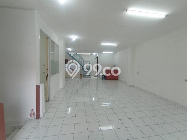 Rumah Mewah LB 300m2 Siap Huni Desain Elegan di Tomang, Jakarta Barat Rumah Mewah LB 300m2 Siap Huni Desain Elegan di Tomang, Jakarta Barat