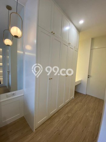 Rumah Luxury Modern Tanpa Renovasi di Joglo Jakarta Barat Rumah Luxury Modern Tanpa Renovasi di Joglo Jakarta Barat