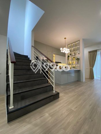 Rumah Luxury Modern Tanpa Renovasi di Joglo Jakarta Barat Rumah Luxury Modern Tanpa Renovasi di Joglo Jakarta Barat