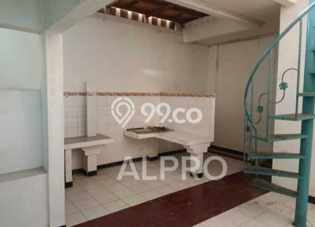 Lokasi strategis! Rumah siap huni disewakan di Antapani LB 100m2 Lokasi strategis! Rumah siap huni disewakan di Antapani LB 100m2