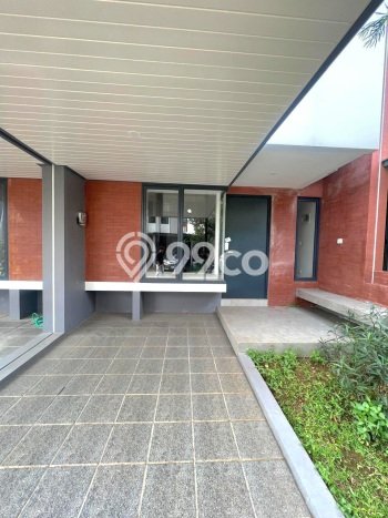 For Sale Rumah 3 Kamar Lokasi Strategis Nyaman dan Strategis di BSD For Sale Rumah 3 Kamar Lokasi Strategis Nyaman dan Strategis di BSD