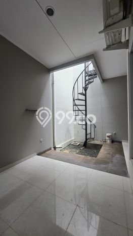 Disewakan Rumah Konsep Minimalis di BSD Tangerang Selatan dengan 3 KT Disewakan Rumah Konsep Minimalis di BSD Tangerang Selatan dengan 3 KT