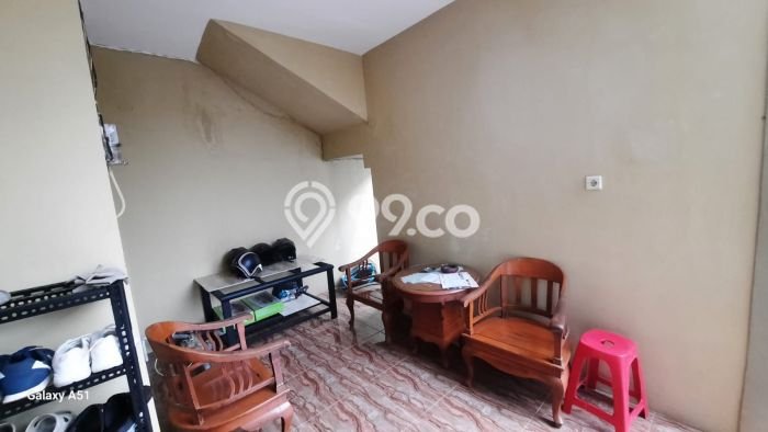 Dijual Rumah Luas Megah Dengan View Cantik di Meruya, Jakarta Barat Dijual Rumah Luas Megah Dengan View Cantik di Meruya, Jakarta Barat