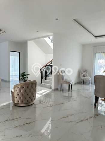 Hot Offer Hunian Premium Ideal dan Luas di BSD, Tangerang Selatan Hot Offer Hunian Premium Ideal dan Luas di BSD, Tangerang Selatan