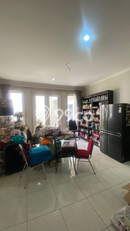 Rumah Mewah LB 255m2 Siap Pakai Desain Elegan di Alam Sutera, Tangerang Rumah Mewah LB 255m2 Siap Pakai Desain Elegan di Alam Sutera, Tangerang