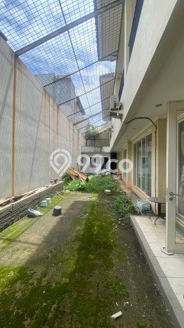 Rumah Mewah LB 255m2 Siap Pakai Desain Elegan di Alam Sutera, Tangerang Rumah Mewah LB 255m2 Siap Pakai Desain Elegan di Alam Sutera, Tangerang