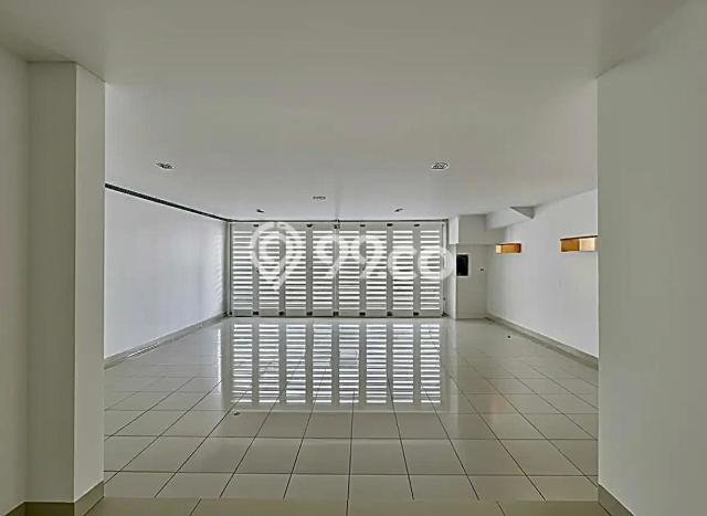 Jual Rumah Luas Megah Dengan View Eksklusif di Meruya, Jakarta Barat Jual Rumah Luas Megah Dengan View Eksklusif di Meruya, Jakarta Barat