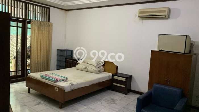 Rumah Mewah LB 243m2 Siap Huni Desain Elegan di Intercon, Jakarta Barat Rumah Mewah LB 243m2 Siap Huni Desain Elegan di Intercon, Jakarta Barat