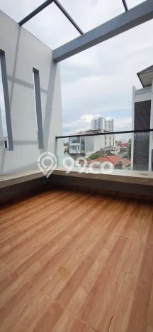 Rumah Luxury Modern Tanpa Renovasi di Duri Kepa Jakarta Barat Rumah Luxury Modern Tanpa Renovasi di Duri Kepa Jakarta Barat