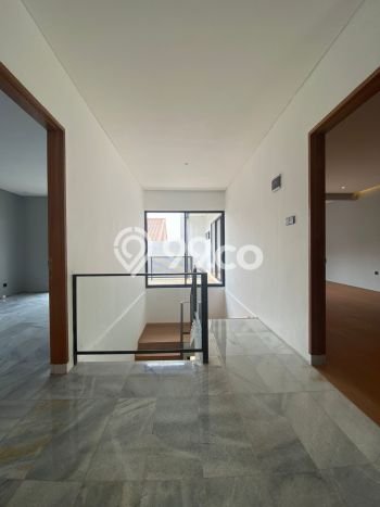 Rumah Elit Modern Tanpa Renovasi di Alfa Indah Jakarta Barat Rumah Elit Modern Tanpa Renovasi di Alfa Indah Jakarta Barat