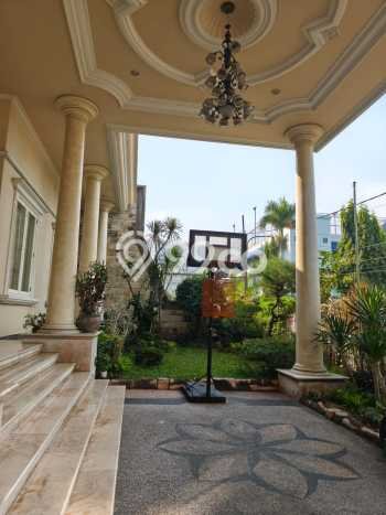 Rumah Elit Modern Siap Huni di Kupang Surabaya Rumah Elit Modern Siap Huni di Kupang Surabaya
