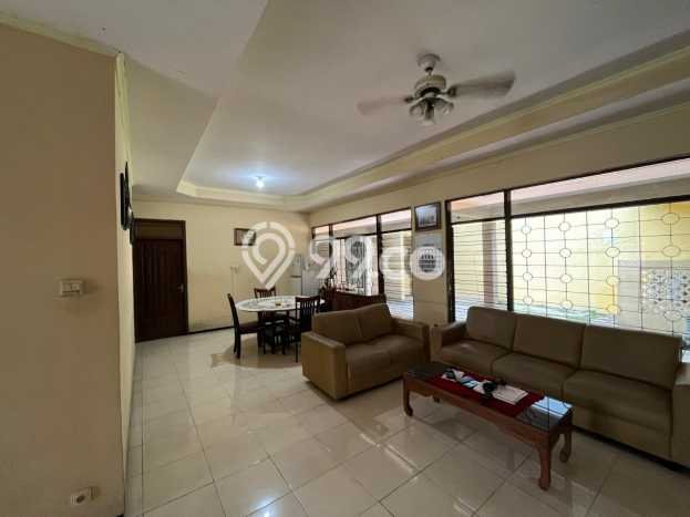 Rumah Luxury Modern Siap Huni di Nginden Surabaya Rumah Luxury Modern Siap Huni di Nginden Surabaya