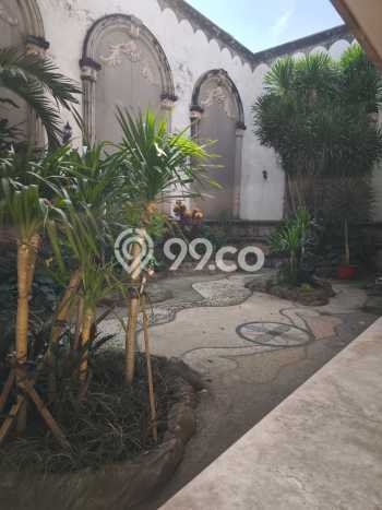 Rumah Elit Modern Siap Huni di Kupang Surabaya Rumah Elit Modern Siap Huni di Kupang Surabaya
