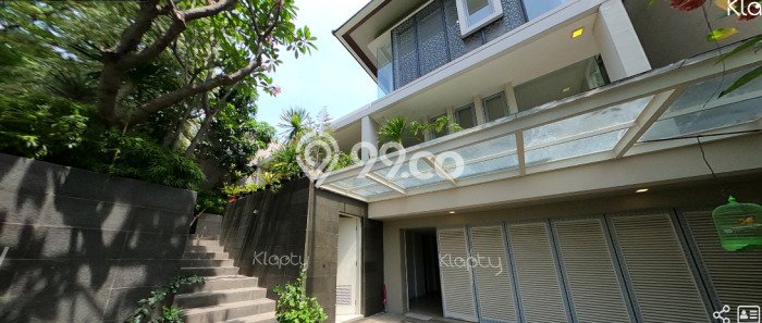 Ready to Use! Premium House LT 480m2 Desain Elegan di Dharma Husada Ready to Use! Premium House LT 480m2 Desain Elegan di Dharma Husada