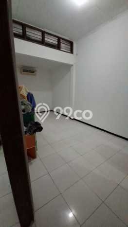 Dijual Rumah Strategis Bagus Punya 4 KT di Wiyung Surabaya SHM Dijual Rumah Strategis Bagus Punya 4 KT di Wiyung Surabaya SHM