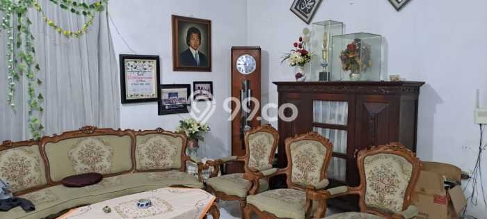 Rumah Elit Modern Tanpa Renovasi di Mojoarum Surabaya Rumah Elit Modern Tanpa Renovasi di Mojoarum Surabaya