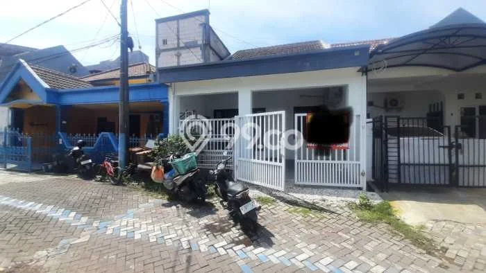 Disewakan! Rumah 2 Kamar Tidur &
1 Kamar Mandi di Pondok Tjandra, Sidoarjo Disewakan! Rumah 2 Kamar Tidur &
1 Kamar Mandi di Pondok Tjandra, Sidoarjo