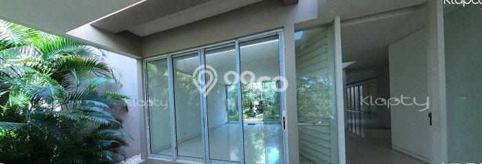 Ready to Use! Premium House LT 480m2 Desain Elegan di Dharma Husada Ready to Use! Premium House LT 480m2 Desain Elegan di Dharma Husada