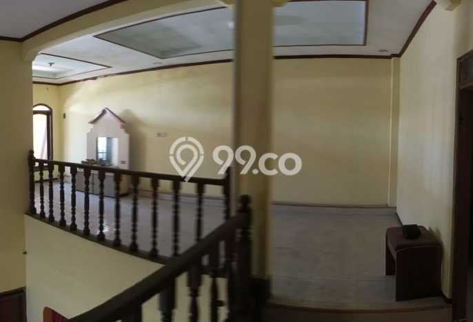 Dijual Rumah 5 Kamar Lokasi Ideal Nyaman dan Strategis di Wiyung Dijual Rumah 5 Kamar Lokasi Ideal Nyaman dan Strategis di Wiyung