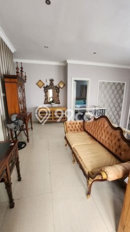 Hunian Mewah LB 300m2 Siap Pakai Desain Elegan di Wisata Bukit Mas, Surabaya Hunian Mewah LB 300m2 Siap Pakai Desain Elegan di Wisata Bukit Mas, Surabaya