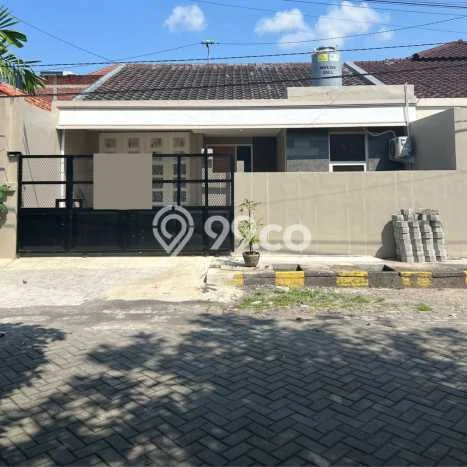 Disewakan! Rumah 3 Kamar Tidur &
3 Kamar Mandi di Dukuh Kupang, Surabaya Disewakan! Rumah 3 Kamar Tidur &
3 Kamar Mandi di Dukuh Kupang, Surabaya