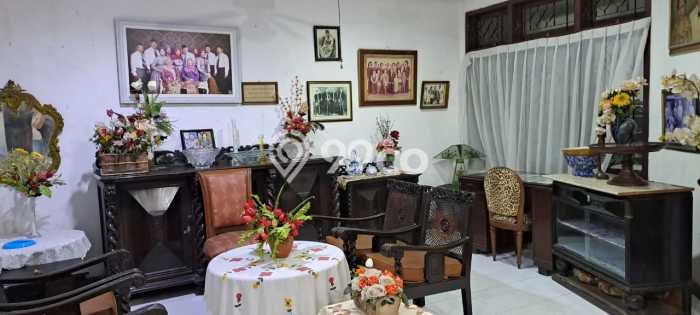Rumah Elit Modern Tanpa Renovasi di Mojoarum Surabaya Rumah Elit Modern Tanpa Renovasi di Mojoarum Surabaya