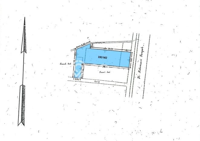 Komersial Dijual di Prime Area Surabaya Luas 175m2 Komersial Dijual di Prime Area Surabaya Luas 175m2