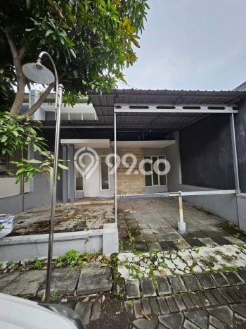 For Sale Rumah 2 Kamar Lokasi Strategis Nyaman dan Strategis di Rungkut For Sale Rumah 2 Kamar Lokasi Strategis Nyaman dan Strategis di Rungkut