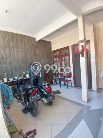 Rumah Modern 5 KT di Kebraon Surabaya Rumah Modern 5 KT di Kebraon Surabaya