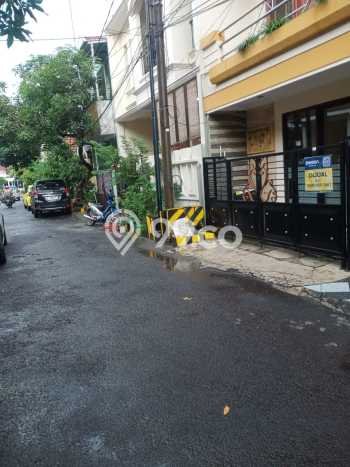 Rumah Minimalis 4 KT LT 90m2 di Semolowaru Rumah Minimalis 4 KT LT 90m2 di Semolowaru