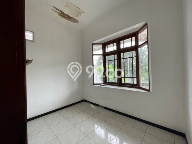 Jual Rumah Luas Megah Dengan View Cantik di Margorejo, Surabaya Jual Rumah Luas Megah Dengan View Cantik di Margorejo, Surabaya