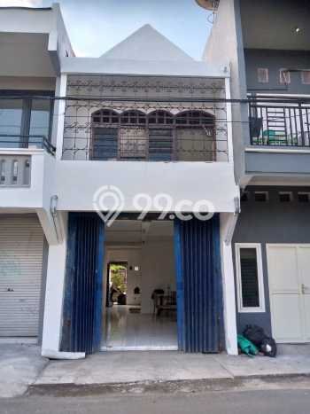 Ruko Dijual di Surabaya LT 31m2 & LB 60m2 Lokasi Terbaik! Ruko Dijual di Surabaya LT 31m2 & LB 60m2 Lokasi Terbaik!