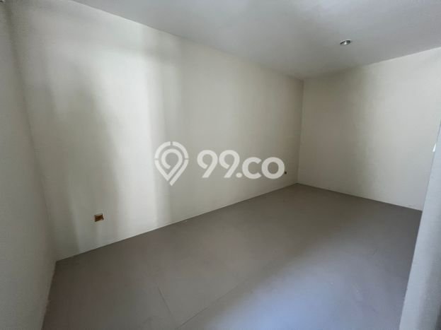 Jual Rumah Bagus Siap Huni LB 200m2 di Dukuh Pakis, Surabaya Jual Rumah Bagus Siap Huni LB 200m2 di Dukuh Pakis, Surabaya