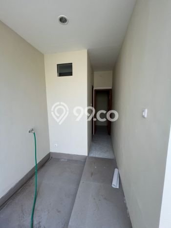 Jual Rumah Bagus Siap Huni LB 200m2 di Dukuh Pakis, Surabaya Jual Rumah Bagus Siap Huni LB 200m2 di Dukuh Pakis, Surabaya