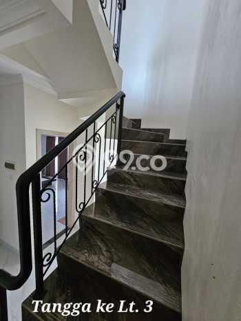 For Sale! Luxury House LT 144m2 Desain Elegan di Summarecon Serpong For Sale! Luxury House LT 144m2 Desain Elegan di Summarecon Serpong