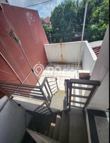 Hunian Mewah Dijual LT 190m2 di Mulyorejo, Surabaya Hunian Mewah Dijual LT 190m2 di Mulyorejo, Surabaya